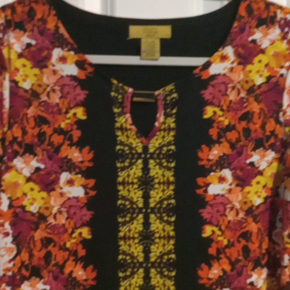 Valerie Stevens Floral Tunic in Red, Yellow, and Black - Picture 3 of 5